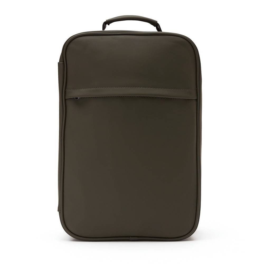 This backpack comes in a minimalistic and modern personnalisable