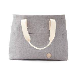 This stylish beach bag will definetly come in handy personnalisable